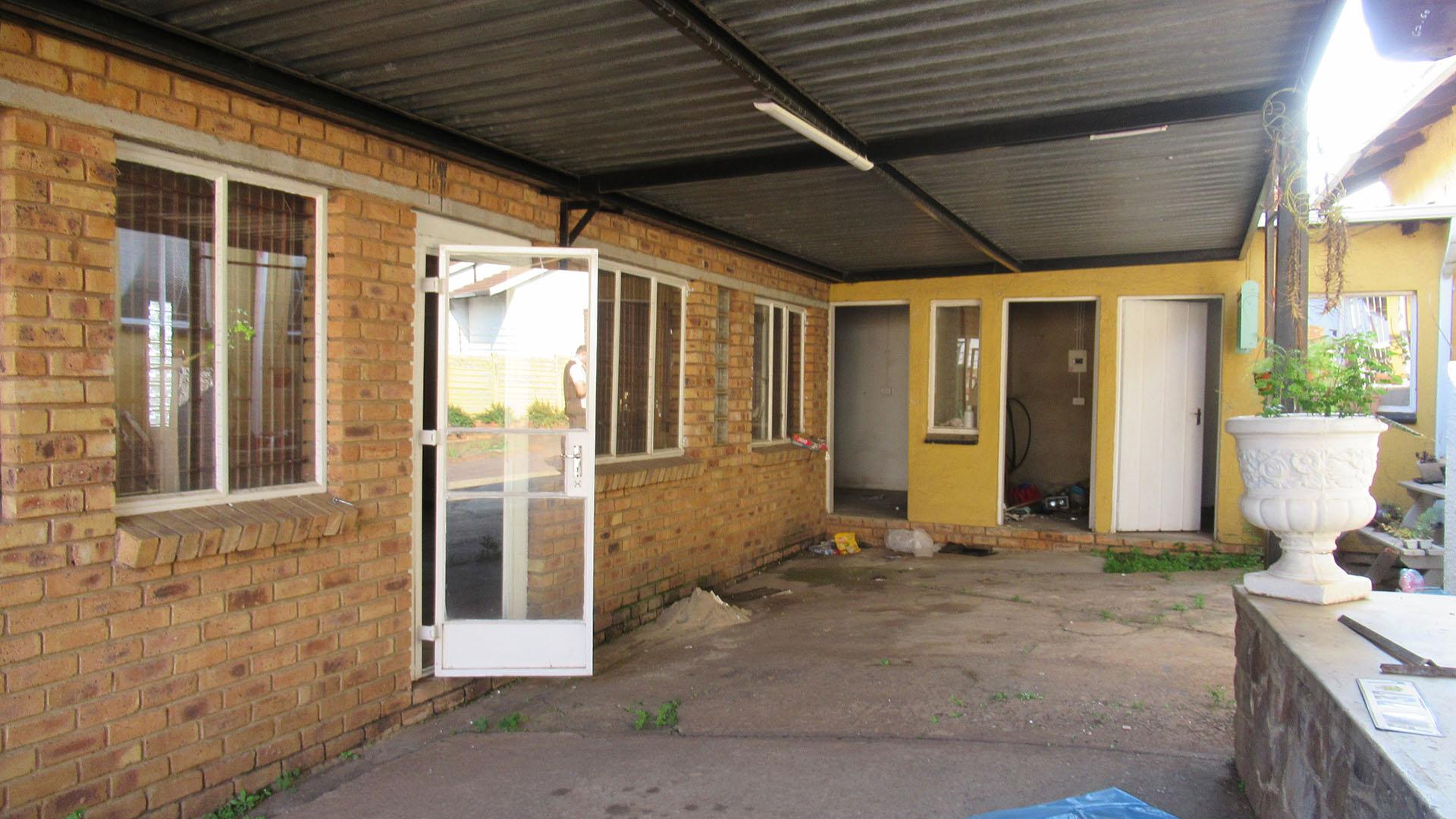 Patio - 80 square meters of property in Elspark