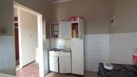 Kitchen - 9 square meters of property in Horison View