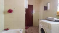 Bathroom 1 - 8 square meters of property in Horison View