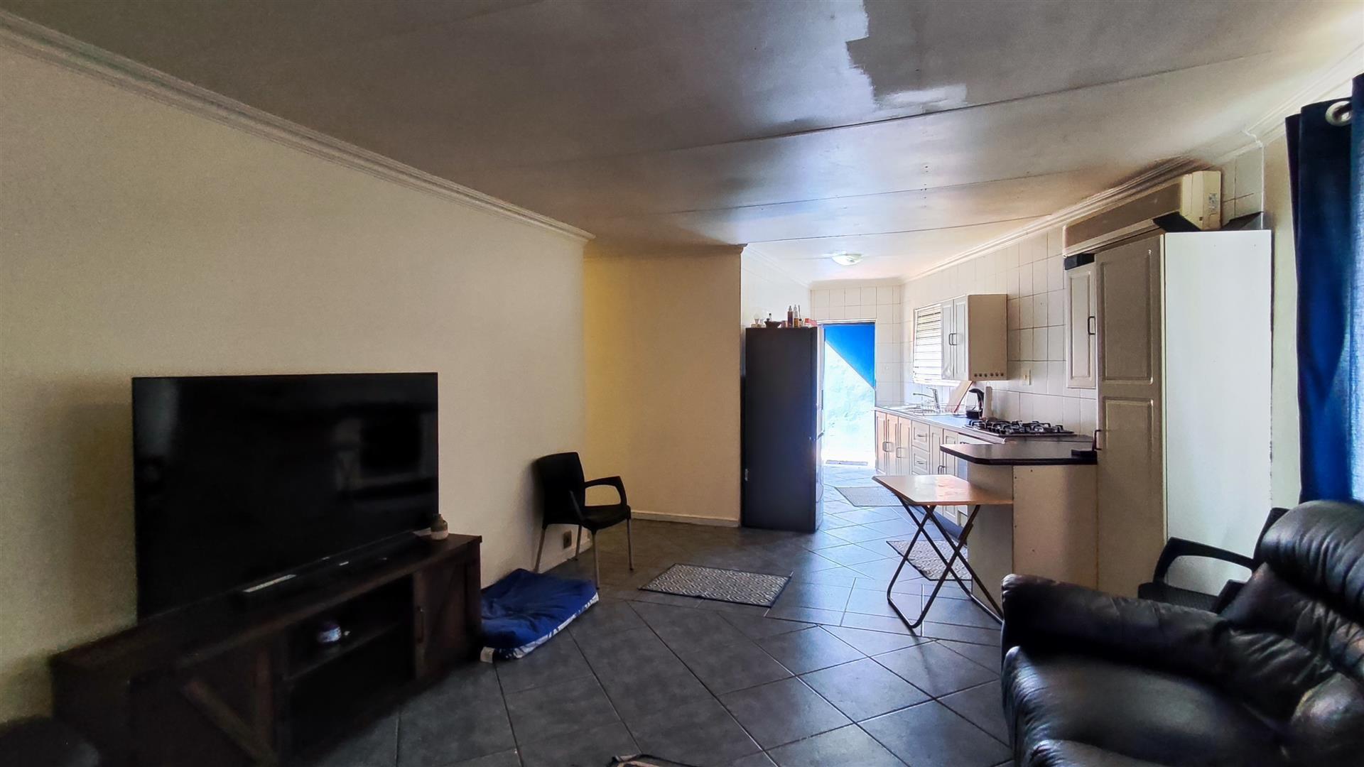 Lounges - 20 square meters of property in Vaalmarina