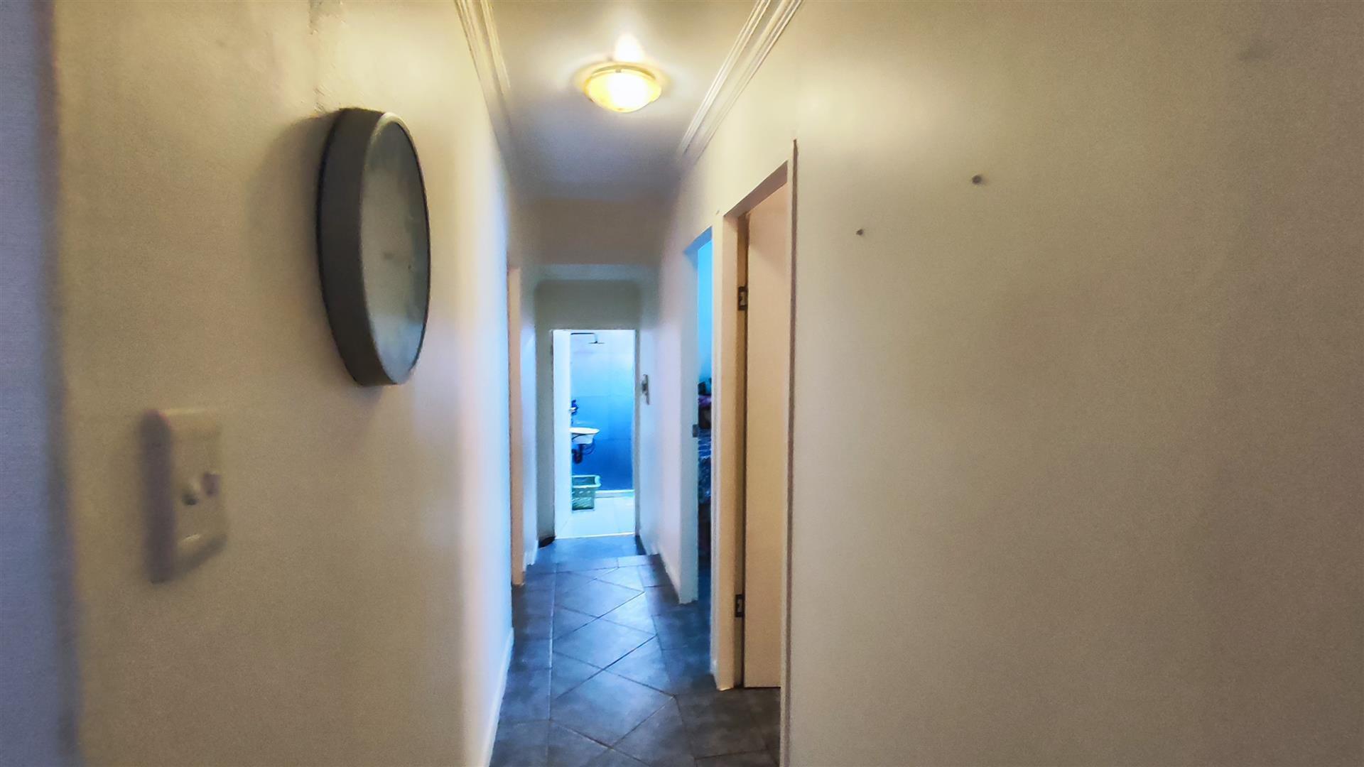 Spaces - 7 square meters of property in Vaalmarina