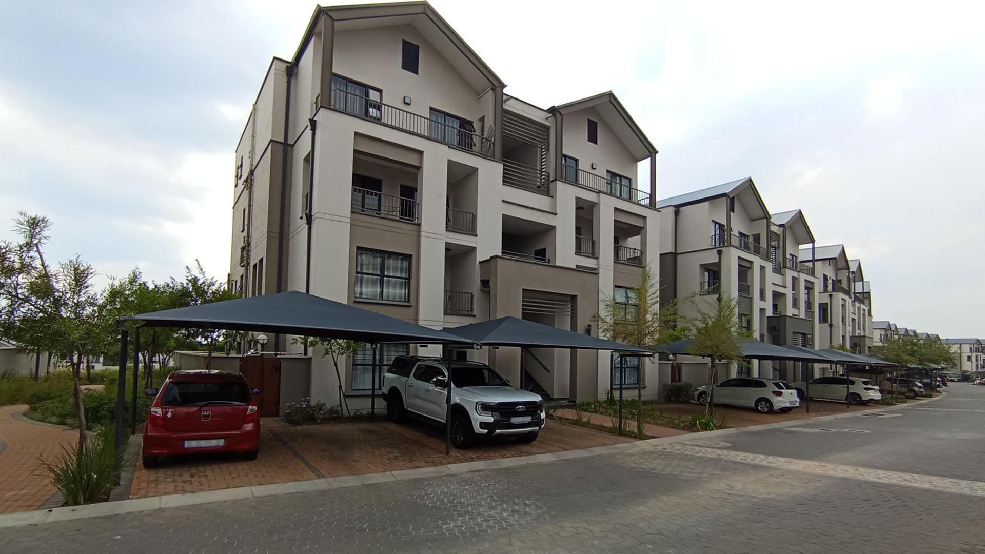 Front View of property in Jukskei View