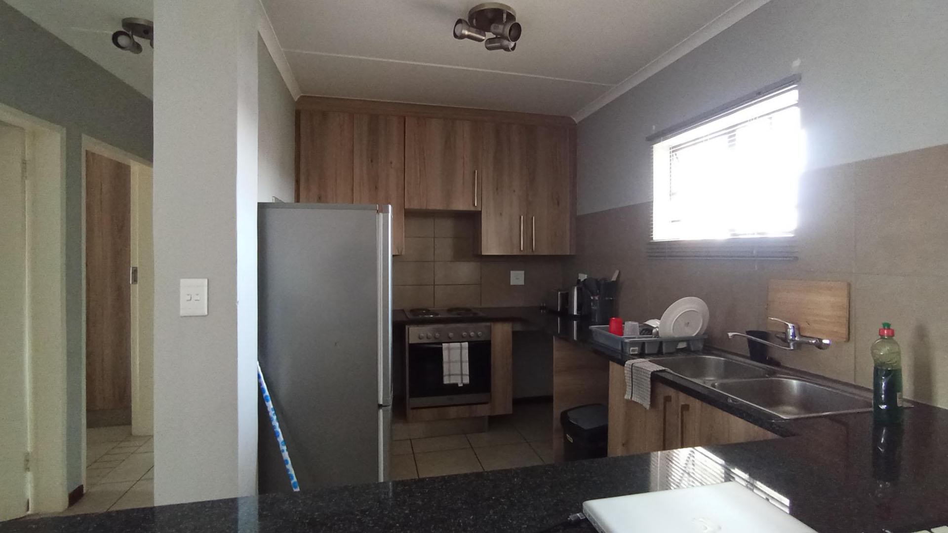 Kitchen - 9 square meters of property in Sagewood