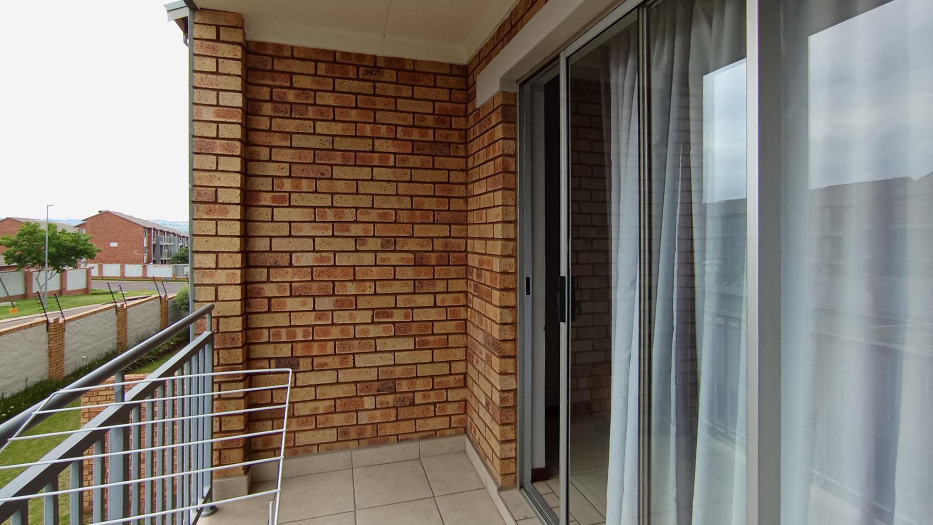 Balcony - 5 square meters of property in Sagewood