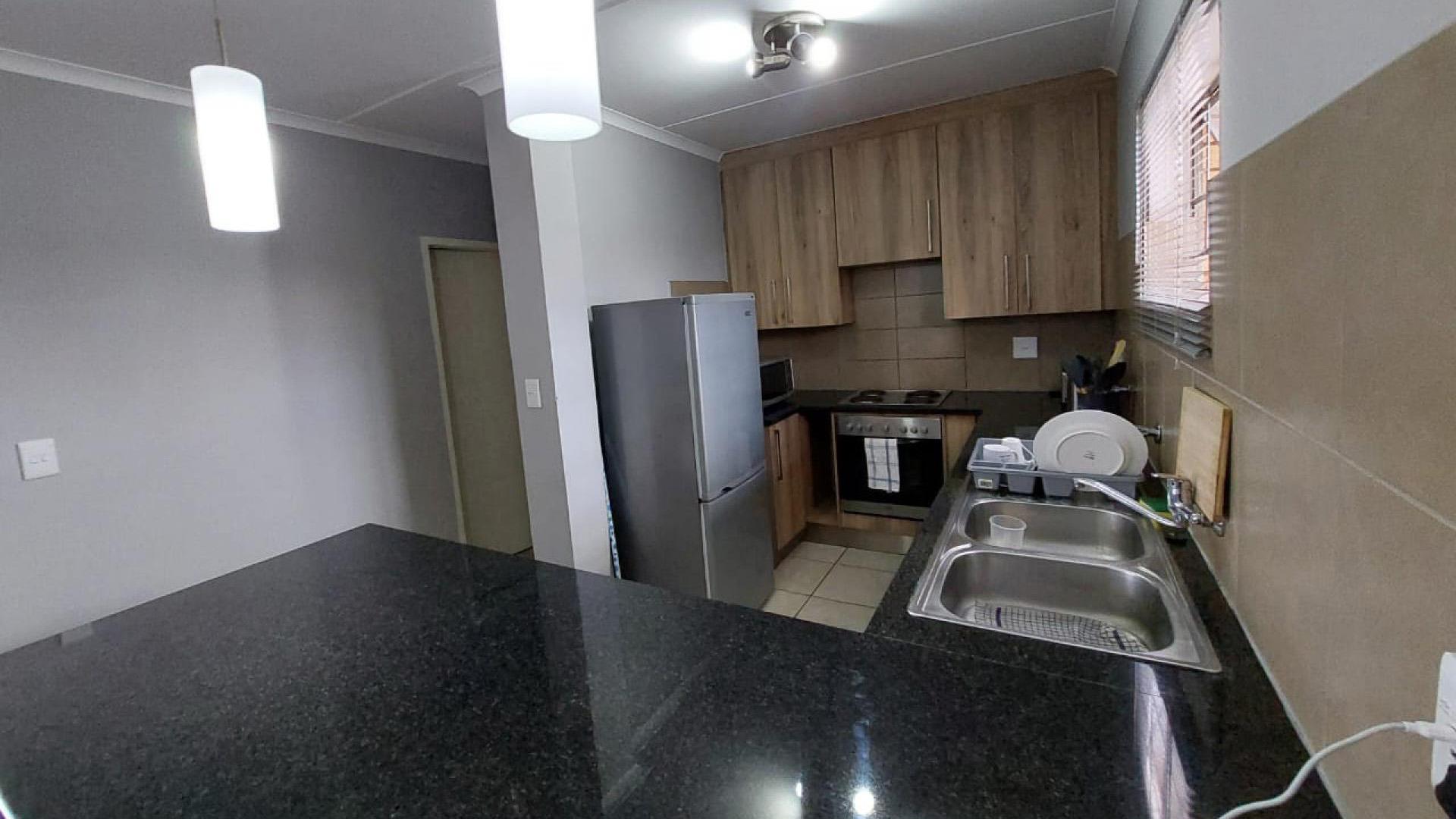 Kitchen - 9 square meters of property in Sagewood