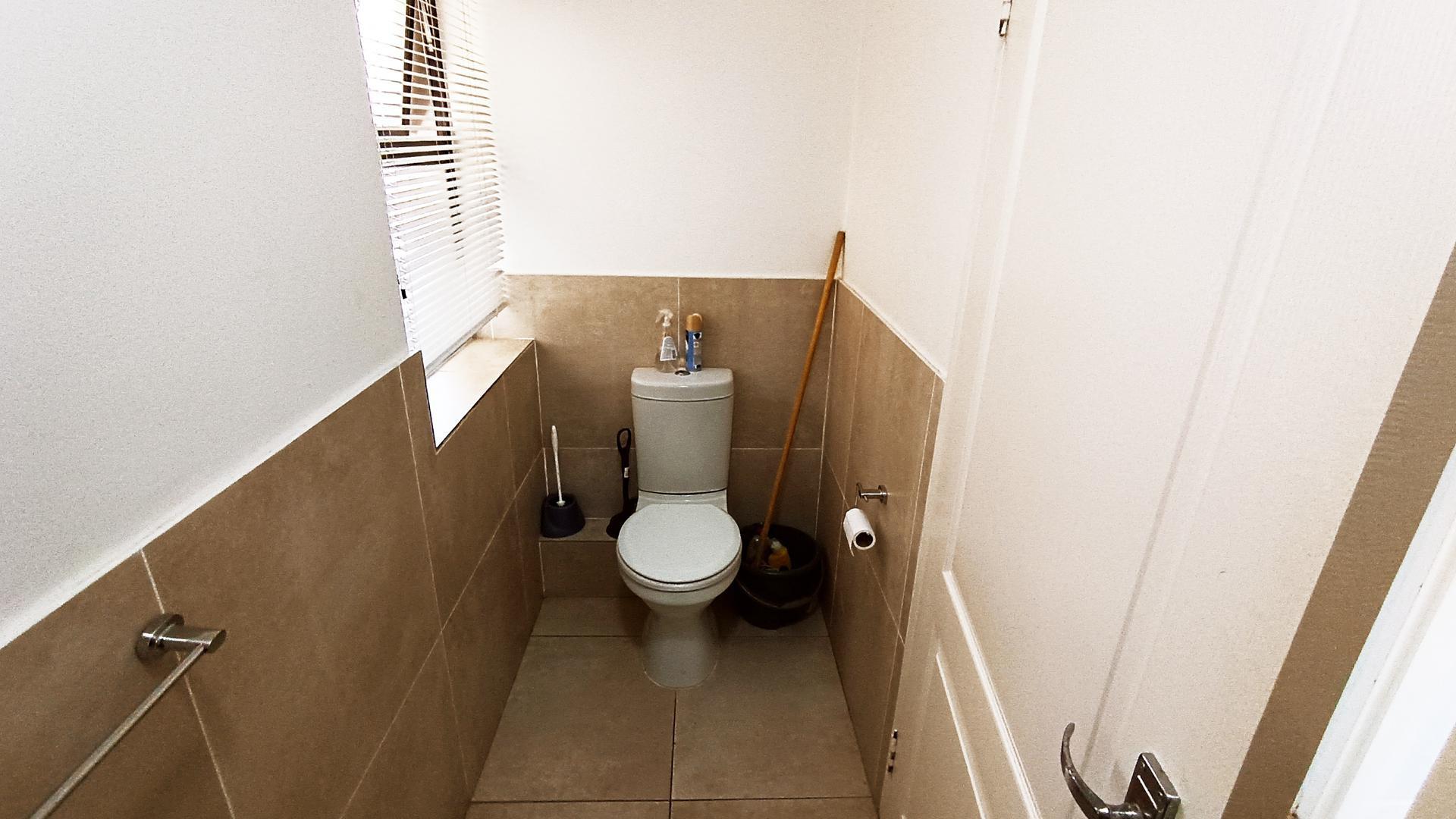 Guest Toilet of property in Kraaifontein