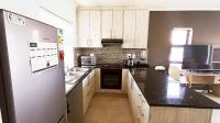 Kitchen - 8 square meters of property in Kraaifontein