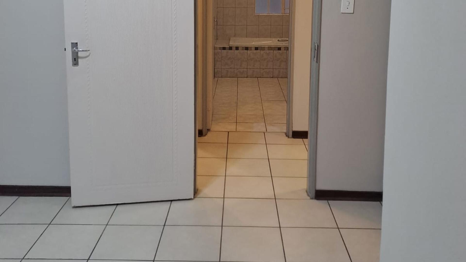 Bed Room 1 of property in Potchefstroom