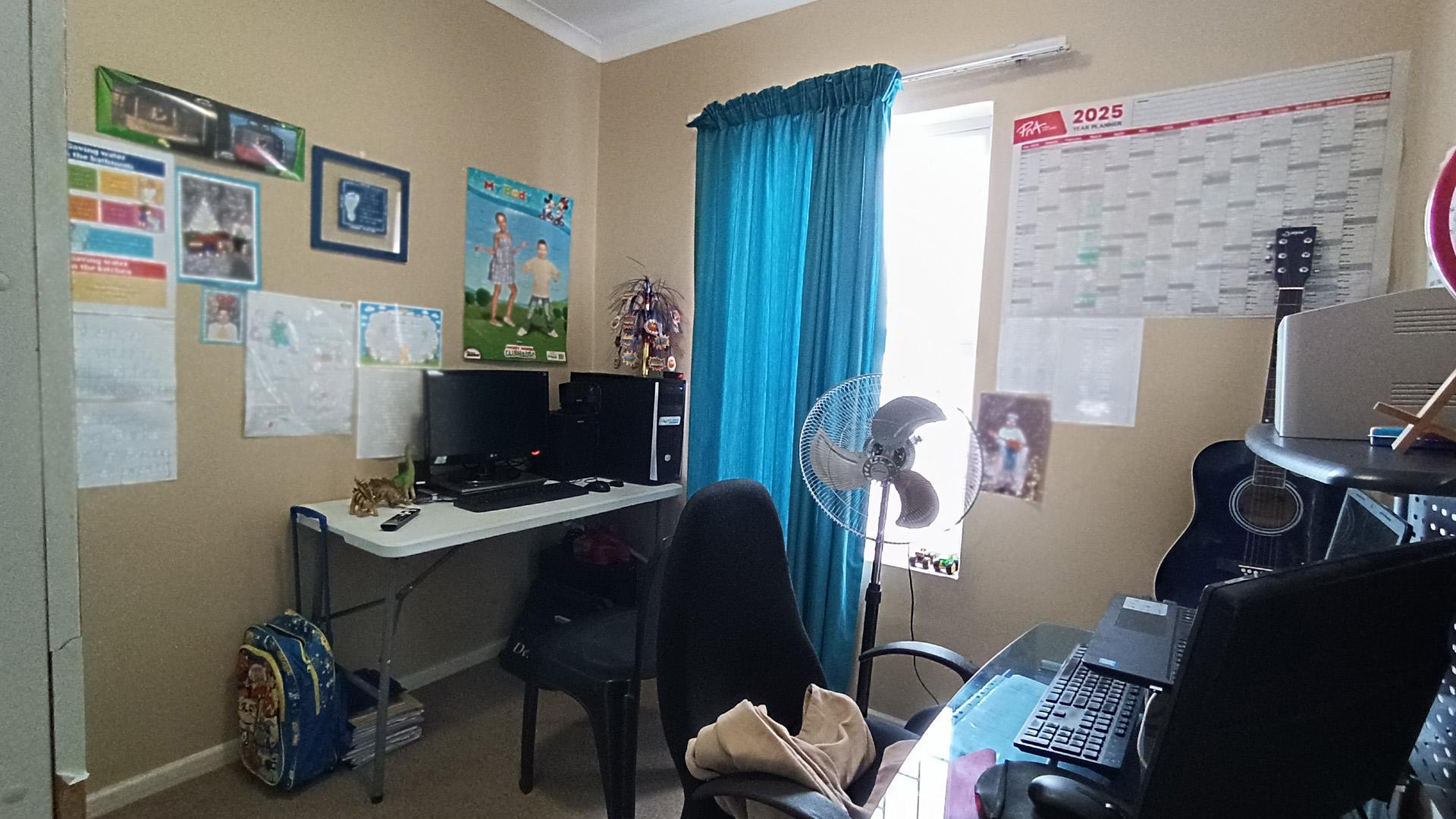 Bed Room 2 - 8 square meters of property in Brackenfell