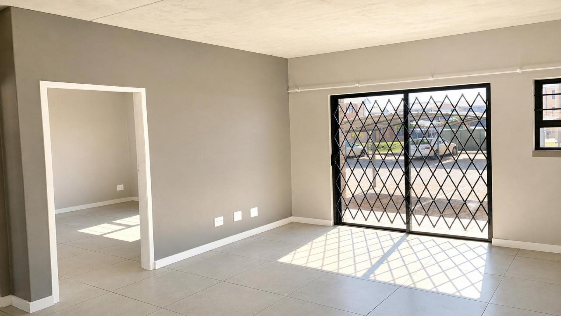 Lounges of property in Sinoville