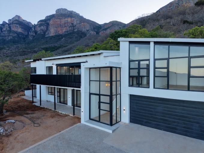 4 Bedroom House to Rent in Kampersrus A.H - Property to rent - MR697906