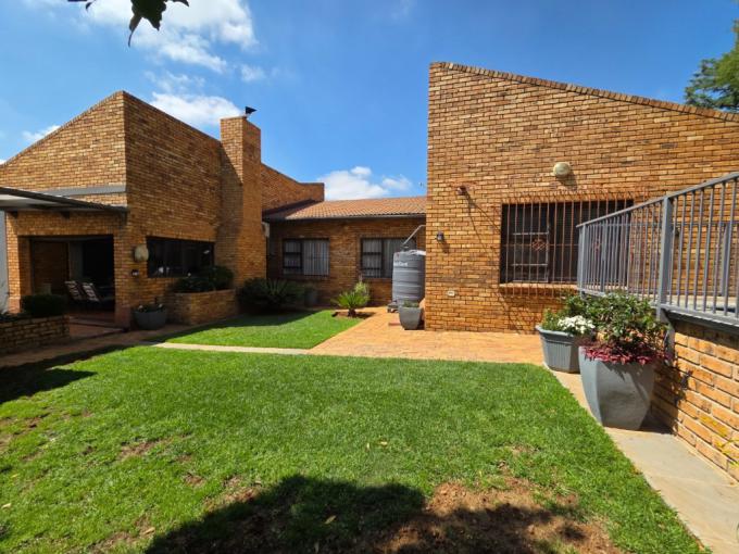 5 Bedroom House for Sale For Sale in Meyersdal - MR697921