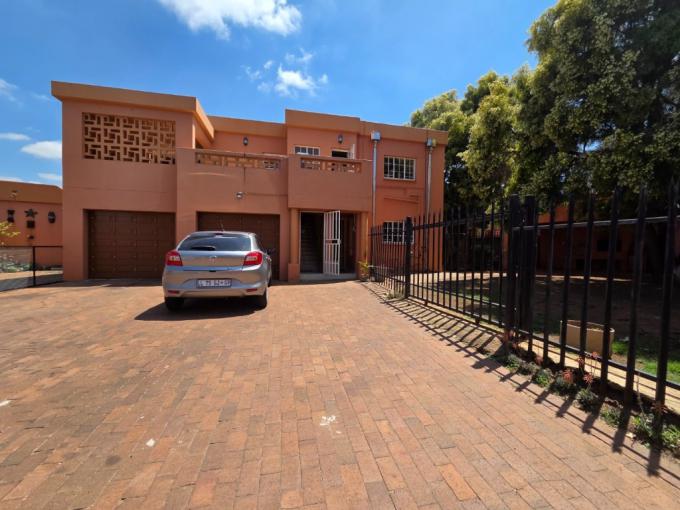 3 Bedroom Apartment for Sale For Sale in Brackendowns - MR697923
