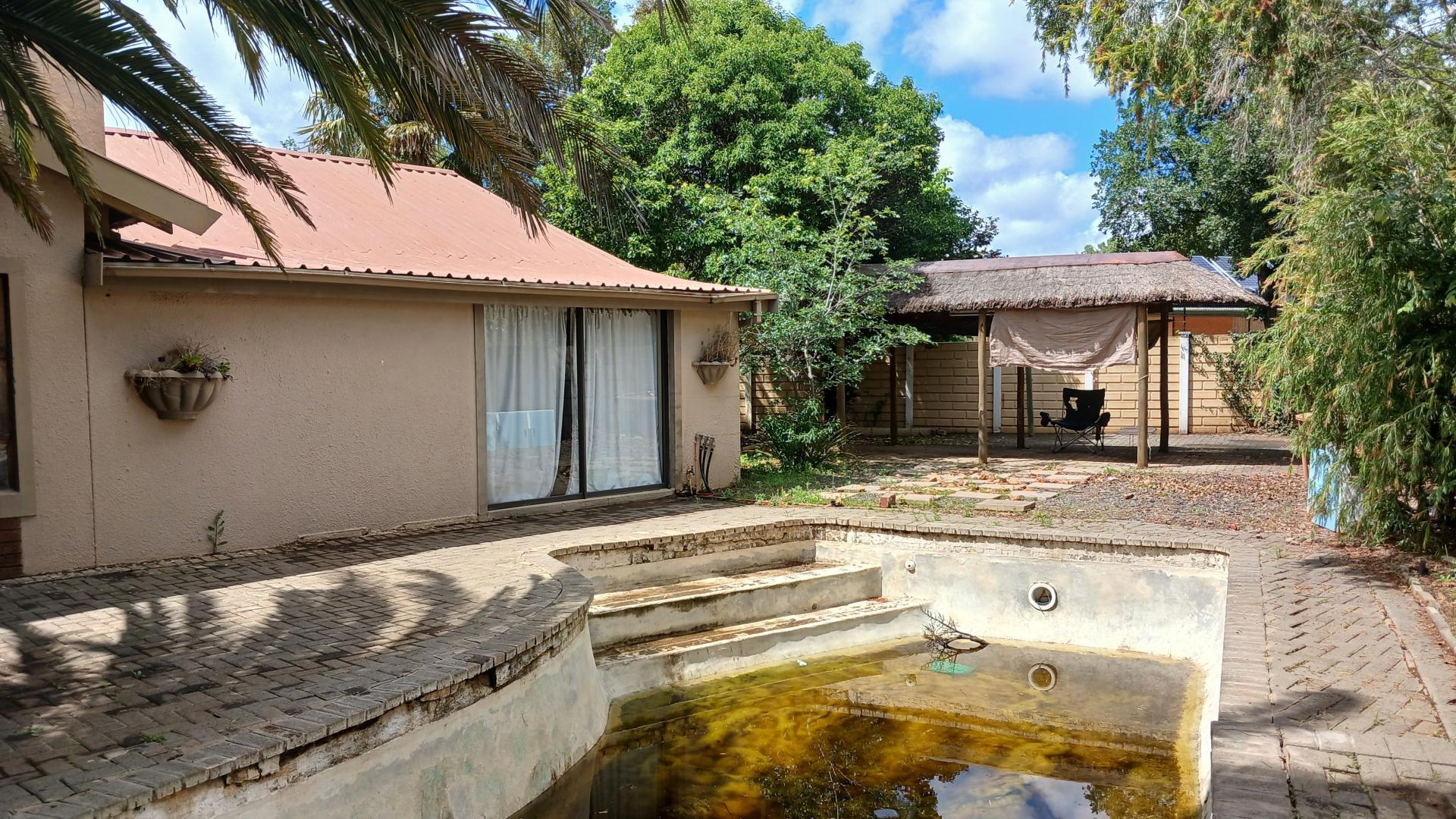 Swimming Pool of property in Bloemfontein