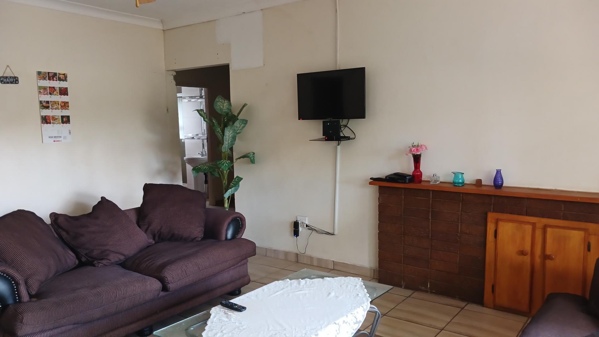 Lounges of property in Bloemfontein