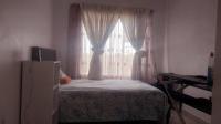 Bed Room 1 of property in Dawn Park