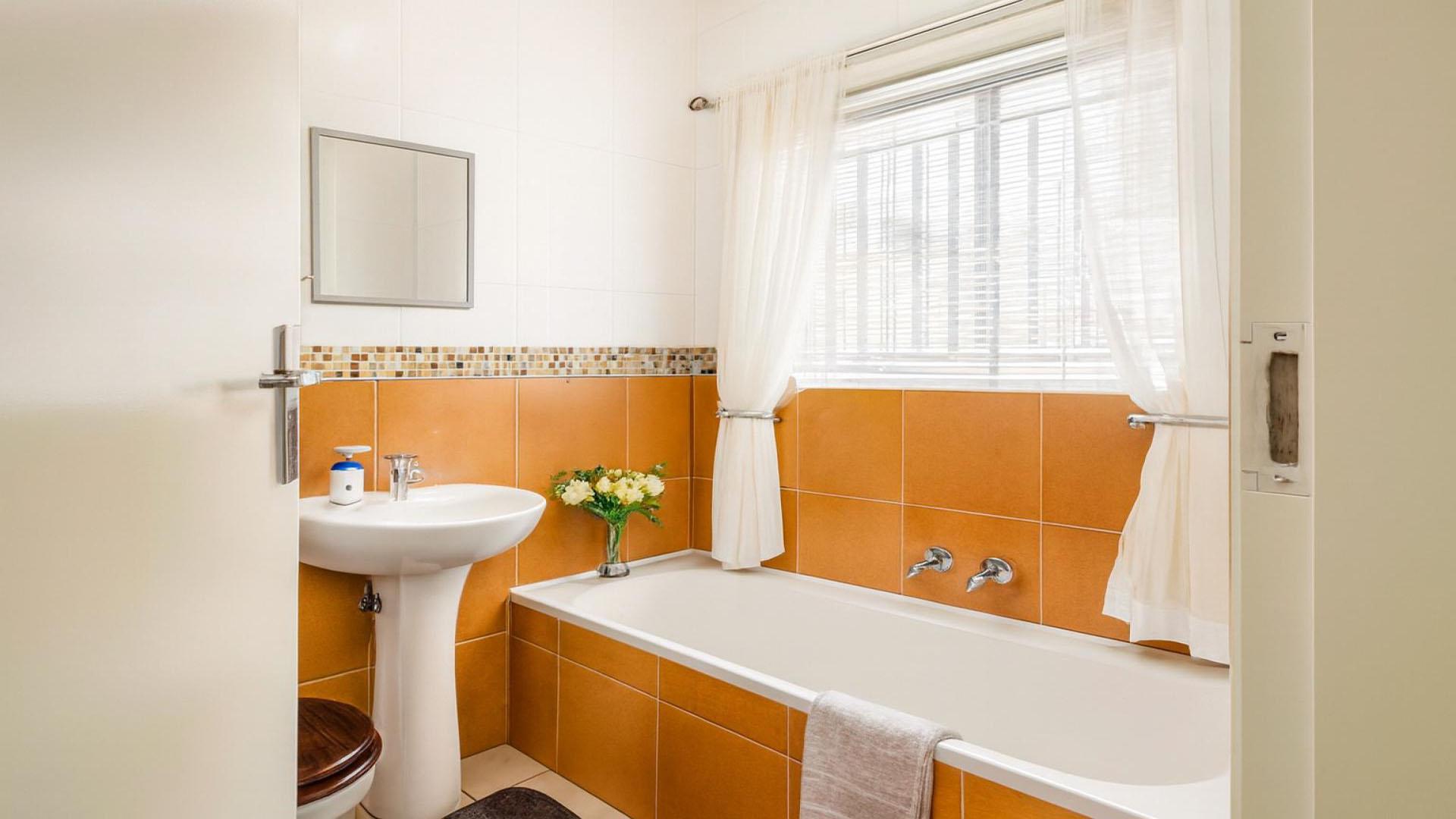 Bathroom 1 of property in Soshanguve East