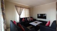 Lounges - 15 square meters of property in Soshanguve East