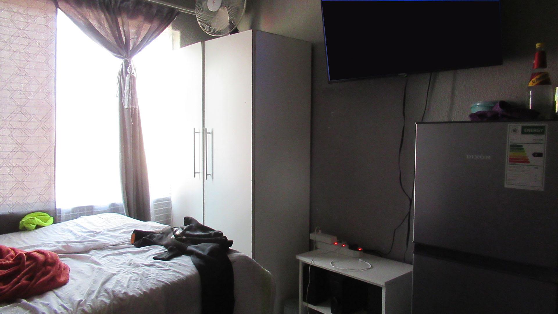 Bed Room 1 - 11 square meters of property in Elsburg