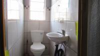 Bathroom 1 - 2 square meters of property in Elsburg