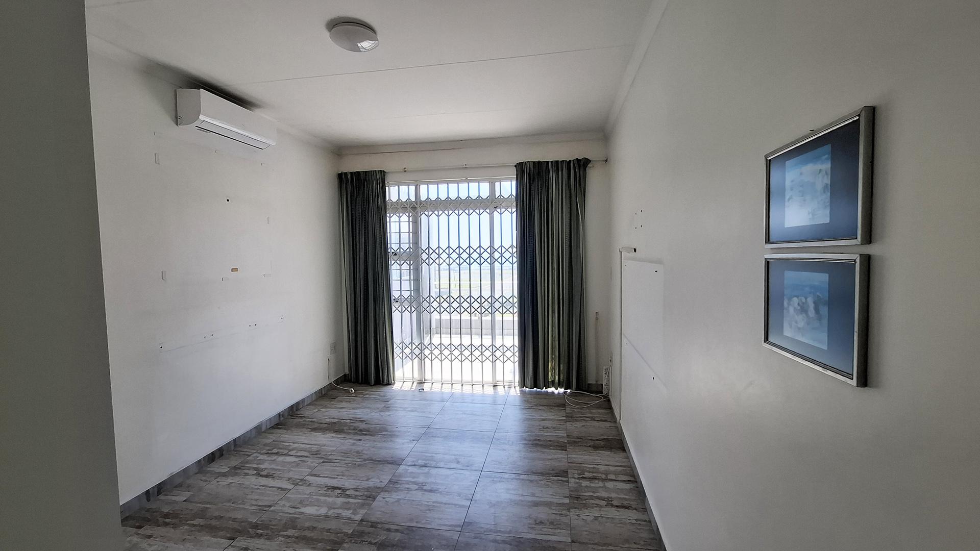 Bed Room 3 of property in Uvongo
