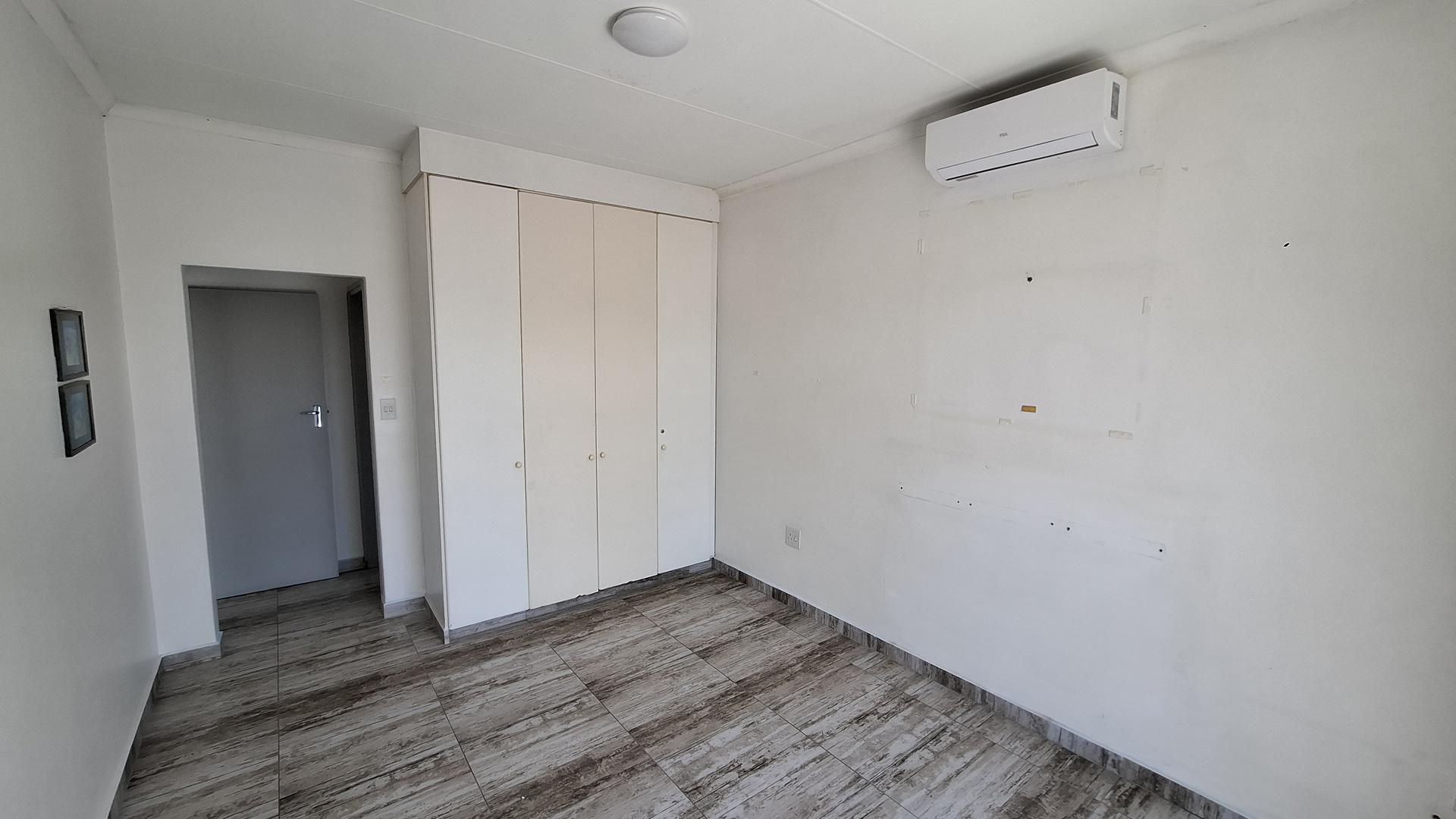 Bed Room 3 of property in Uvongo