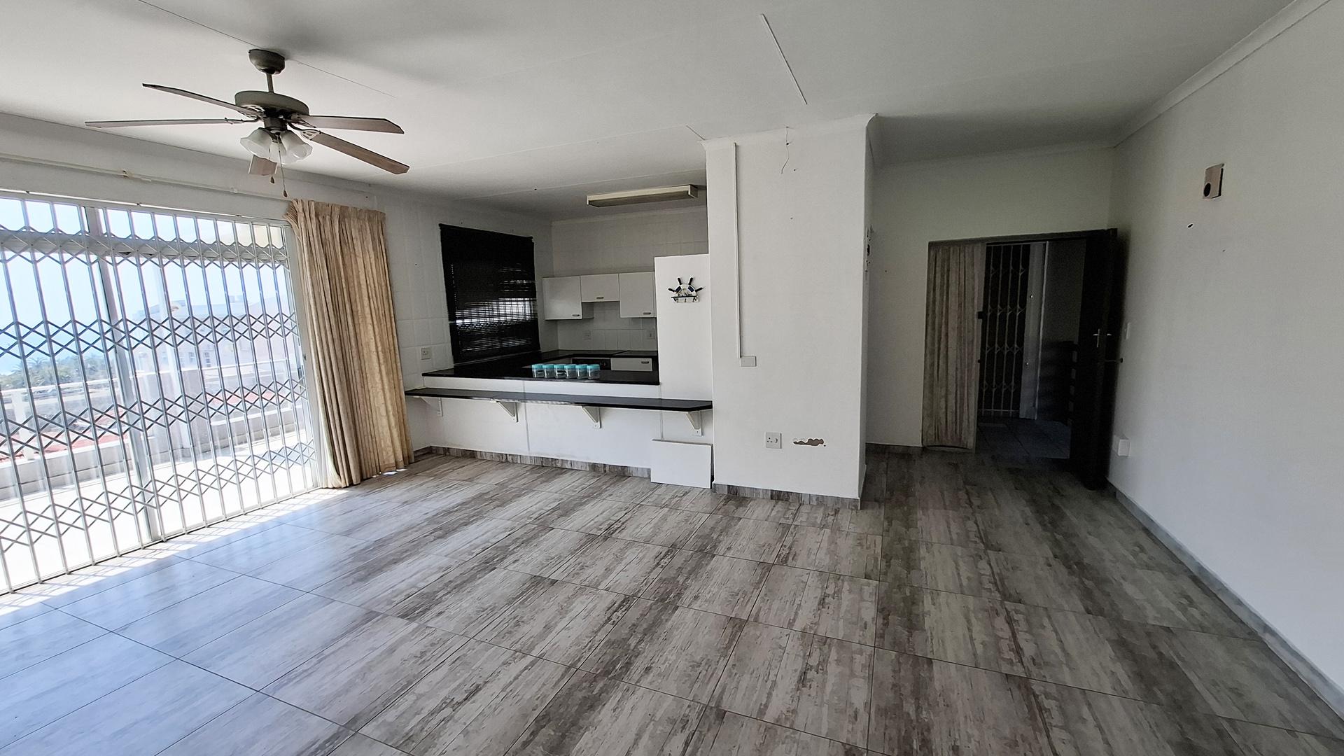 Lounges of property in Uvongo