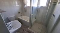Bathroom 1 of property in Uvongo