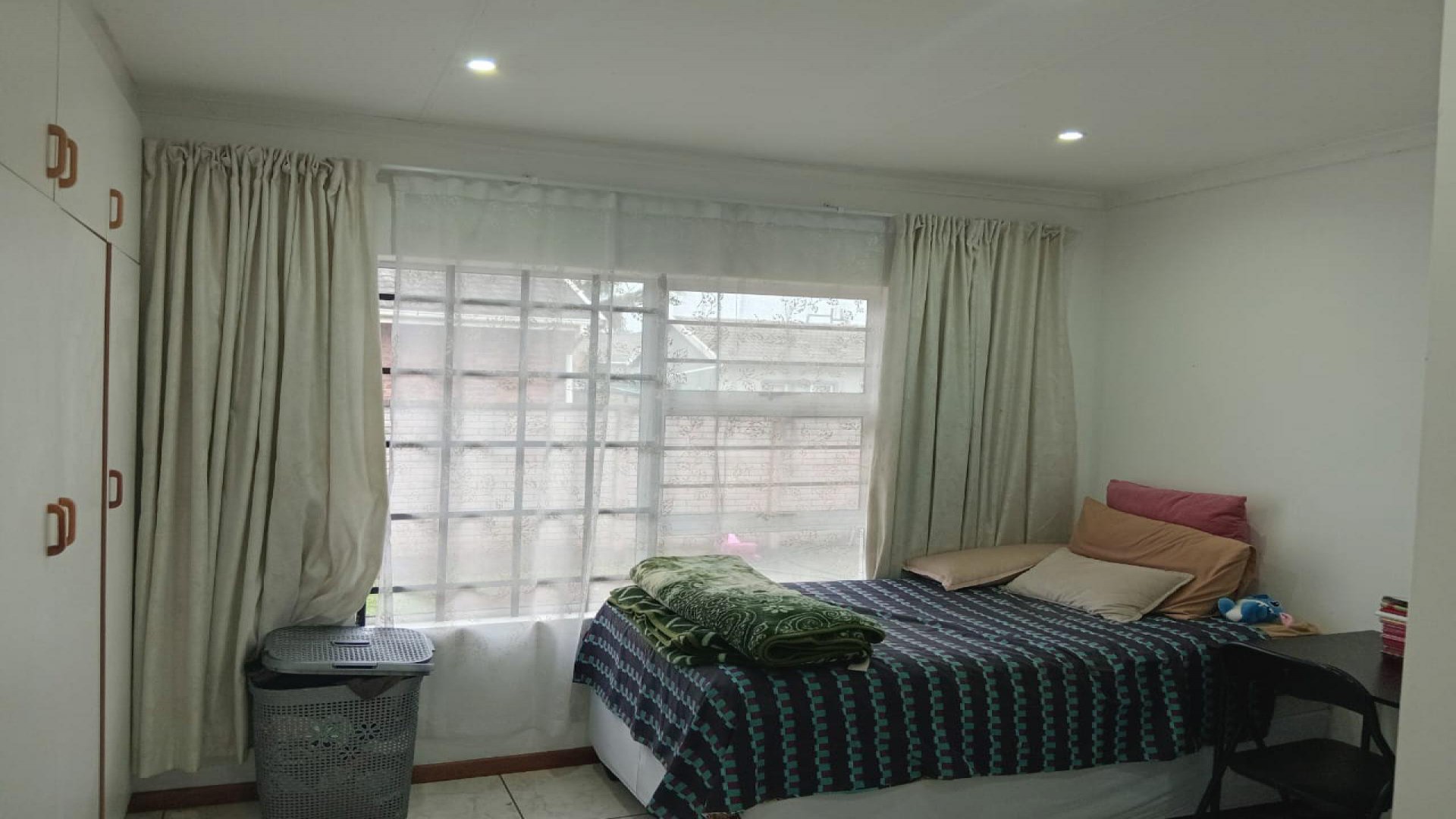 Bed Room 1 of property in Gonubie