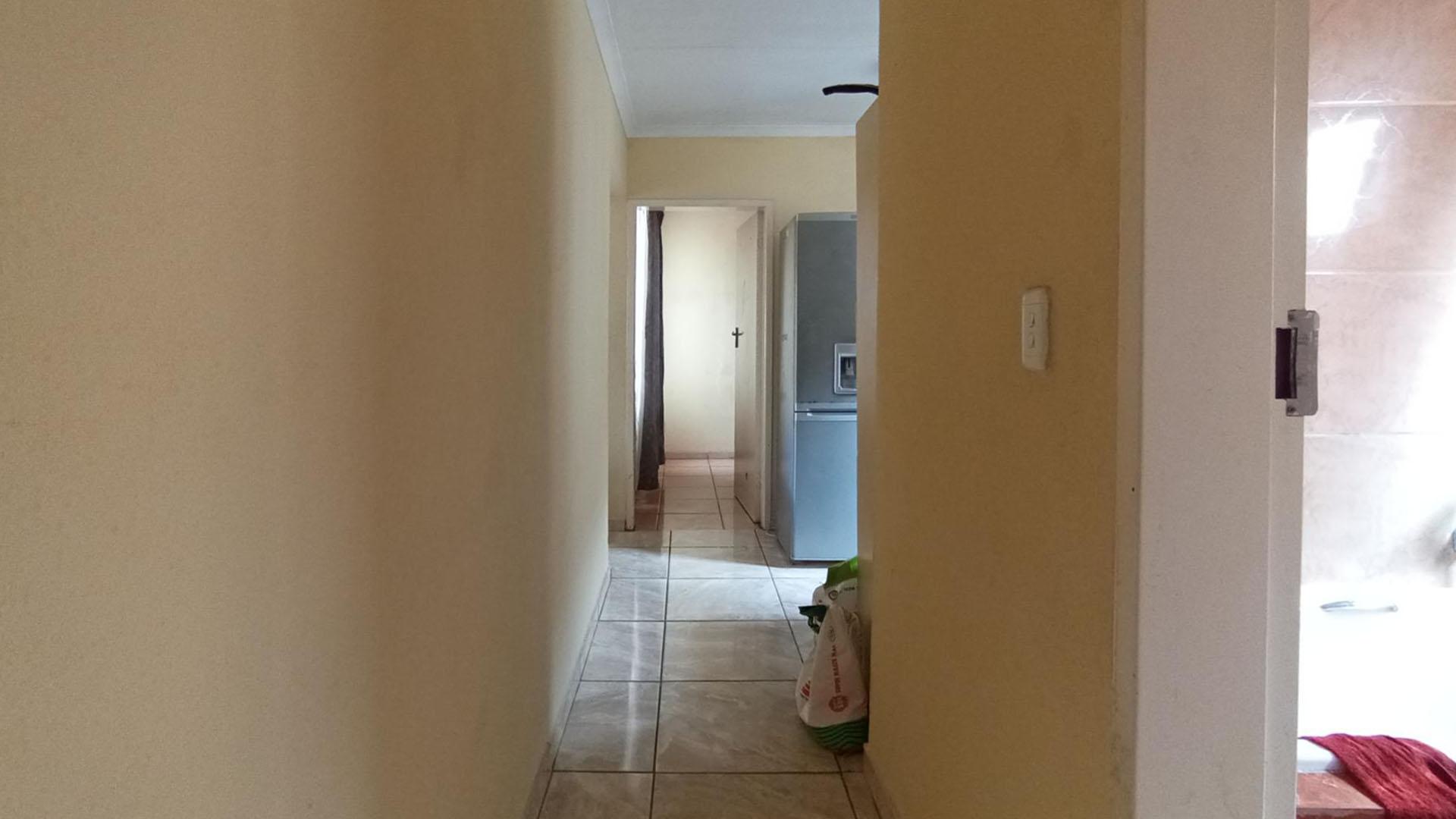 Spaces - 3 square meters of property in Olievenhoutbos