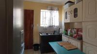 Kitchen - 8 square meters of property in Olievenhoutbos