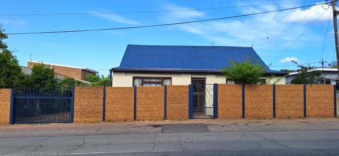 3 Bedroom House for Sale For Sale in Albertinia - MR698066