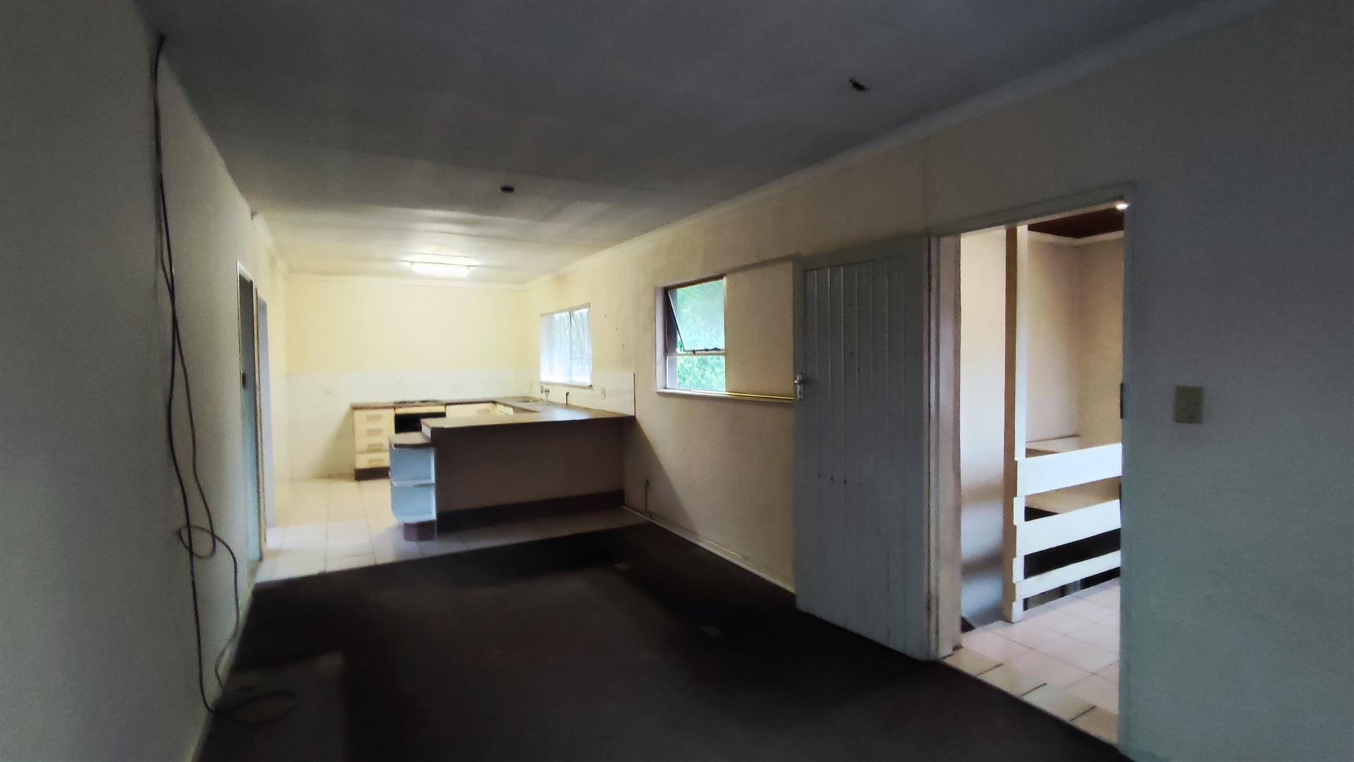 Lounges - 51 square meters of property in Edleen