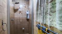 Main Bathroom - 11 square meters of property in Edleen