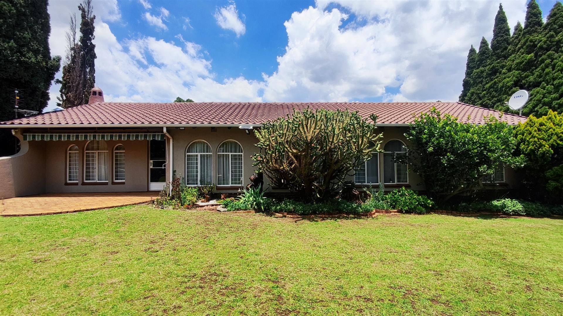 Backyard of property in Farrarmere