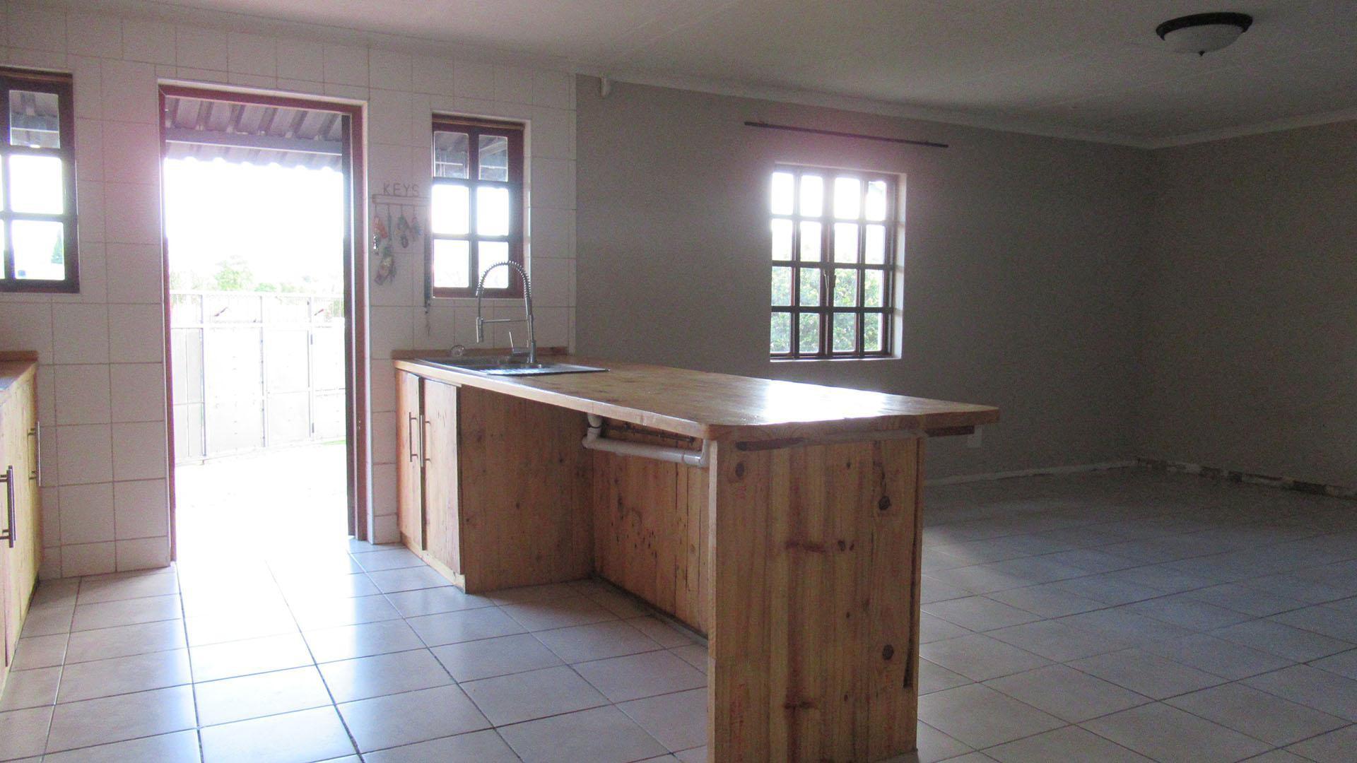 Kitchen - 29 square meters of property in Wilgeheuwel 