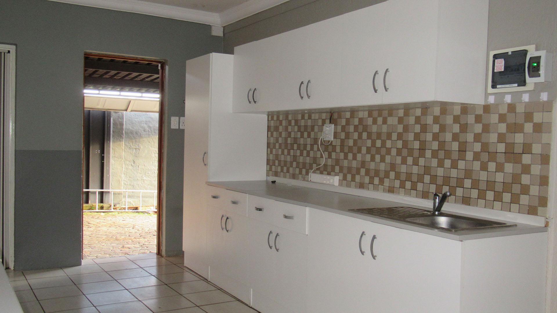 Kitchen - 29 square meters of property in Wilgeheuwel 