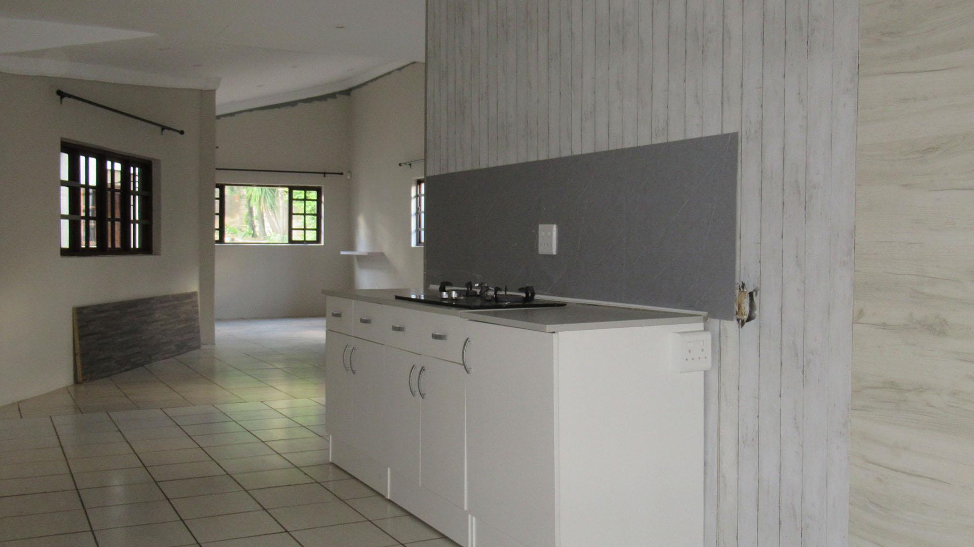 Kitchen - 29 square meters of property in Wilgeheuwel 