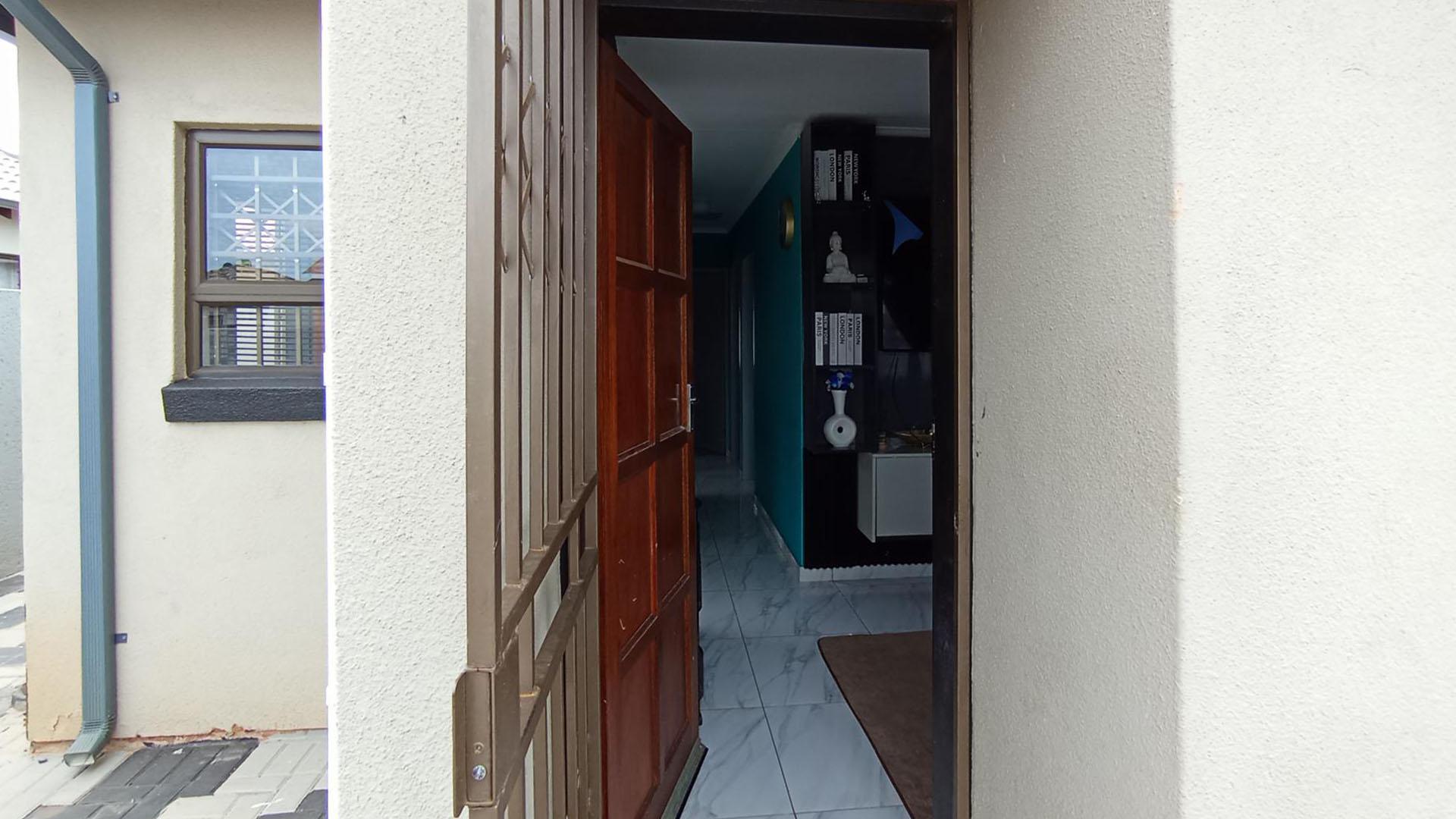 Front View of property in Soshanguve East