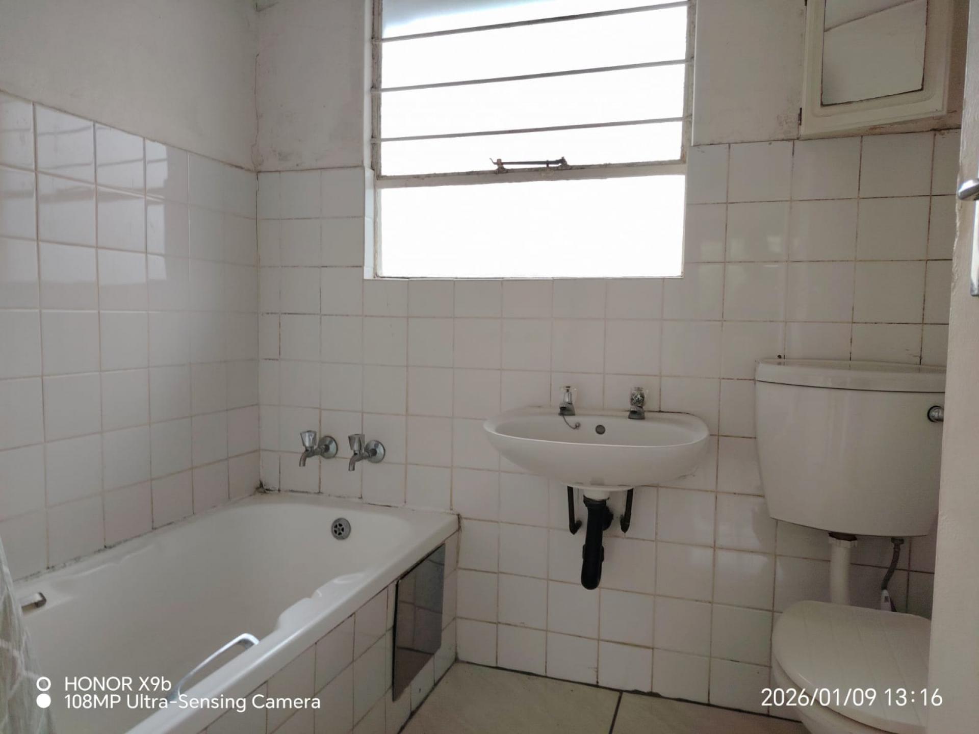Bathroom 1 of property in Vorna Valley