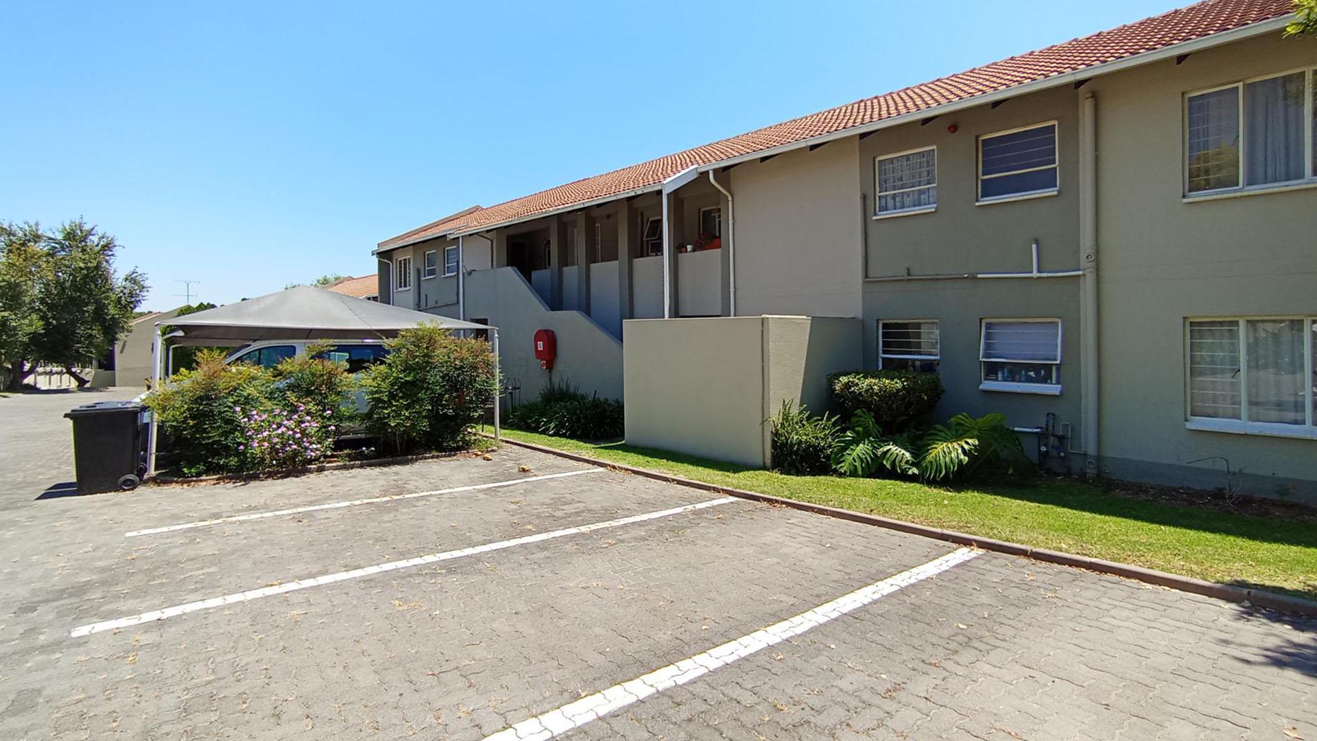 Front View of property in Vorna Valley