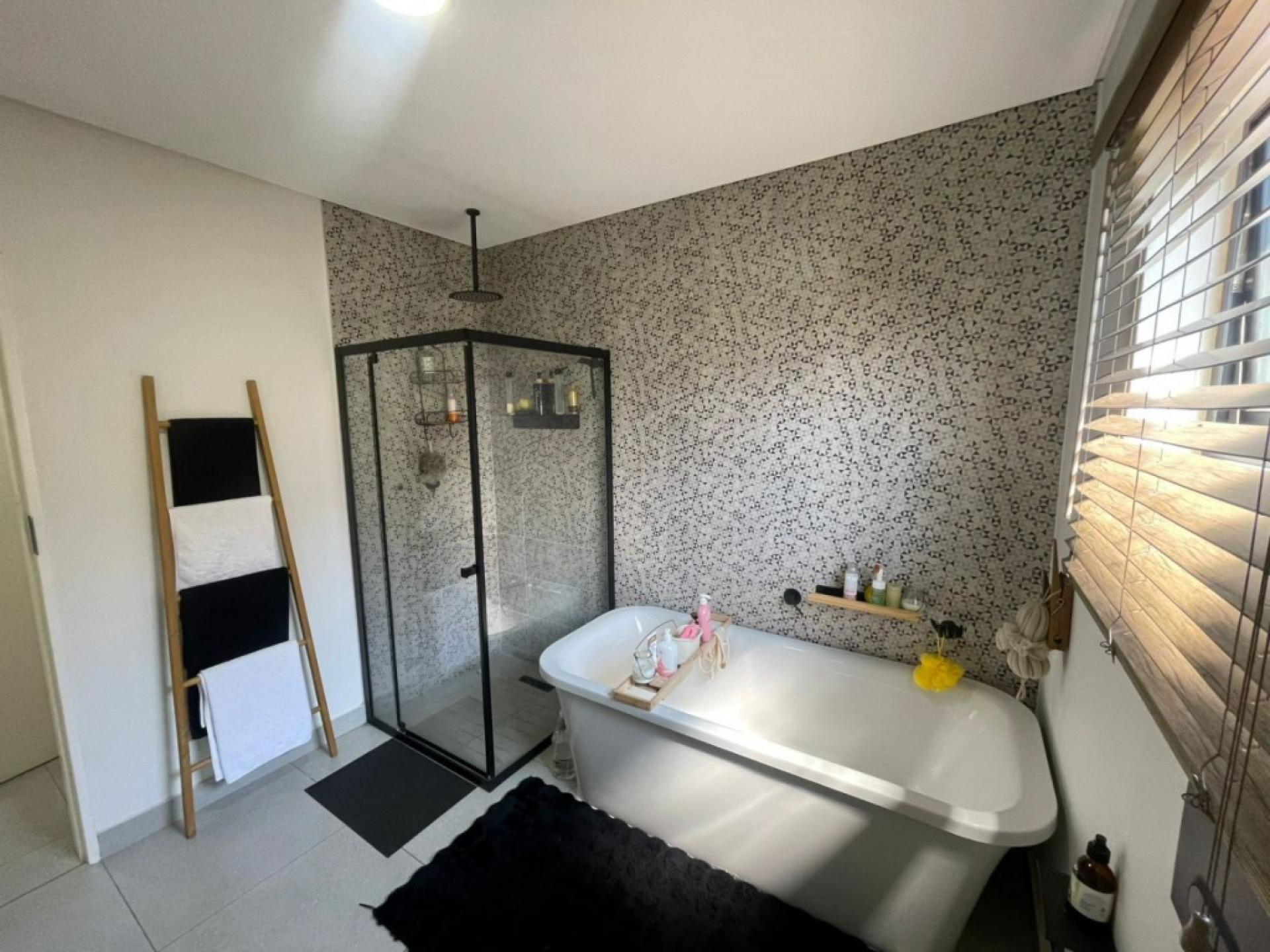  of property in Dayanglen