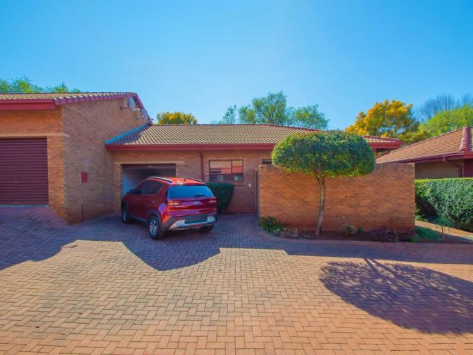 2 Bedroom Simplex for Sale For Sale in Wilropark - MR698120