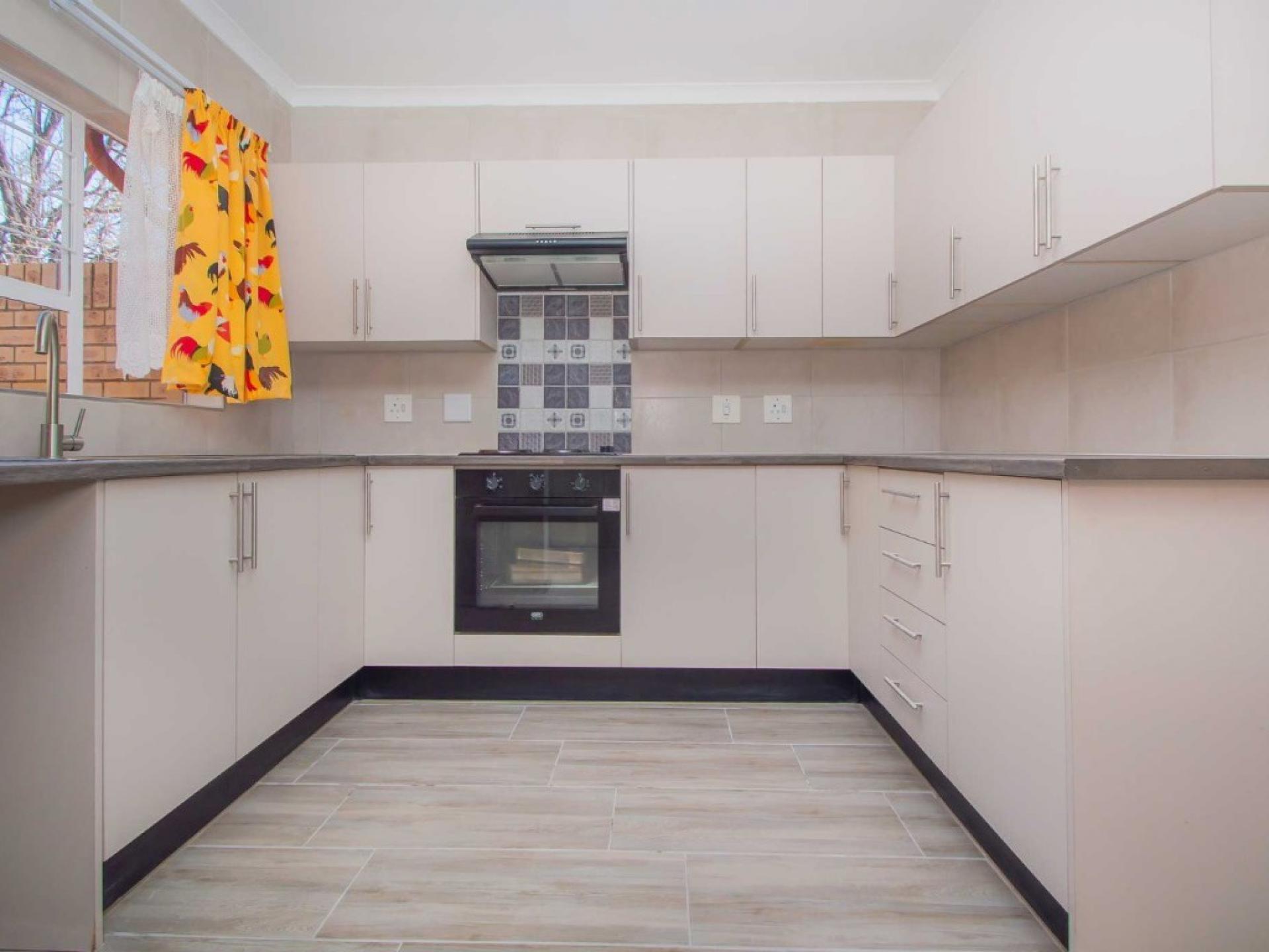  of property in Wilropark