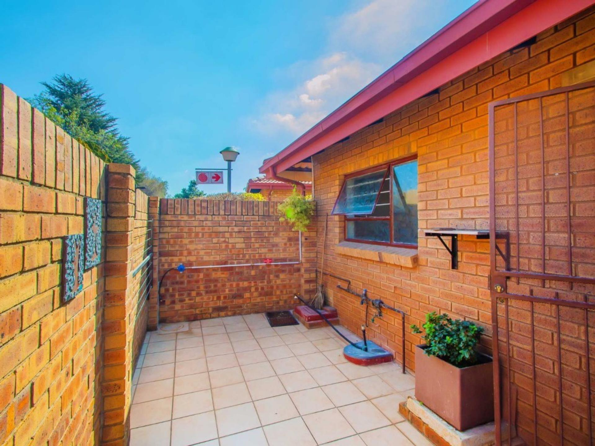  of property in Wilropark