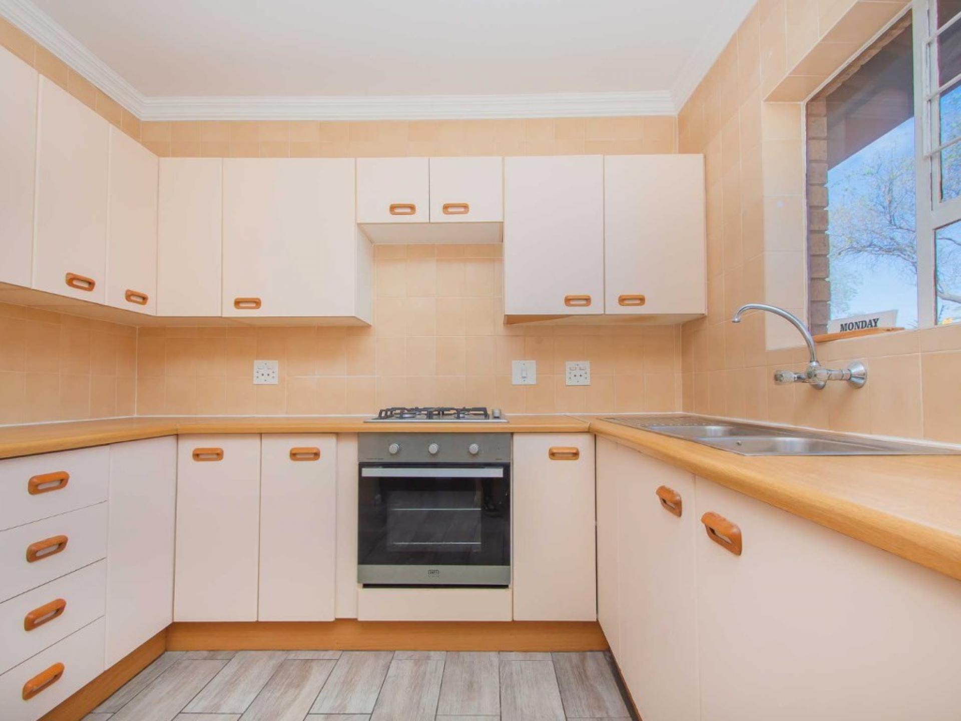  of property in Wilropark