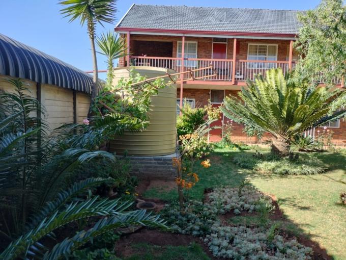 3 Bedroom Simplex for Sale For Sale in Horison View - MR698125