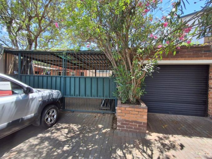 6 Bedroom House for Sale For Sale in Suideroord - MR698126