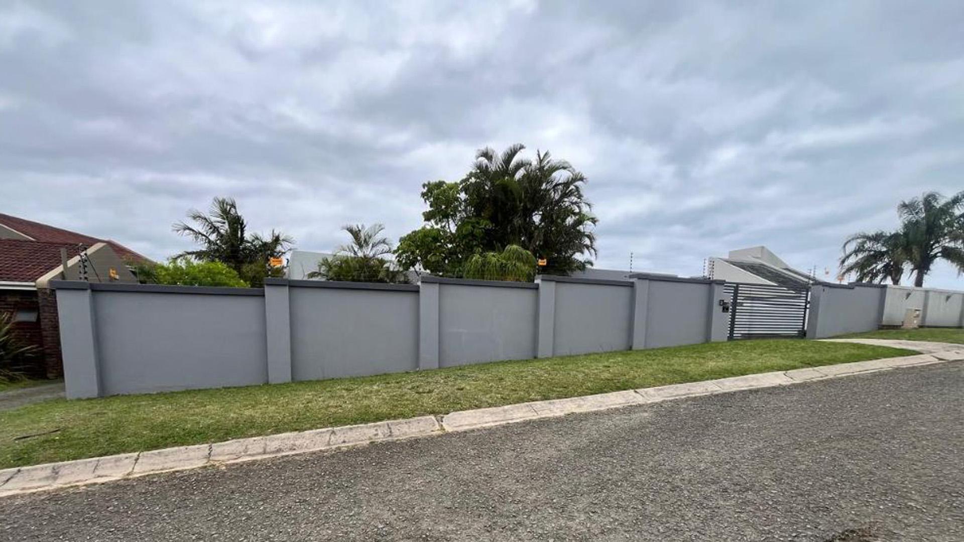 Front View of property in Beacon Bay