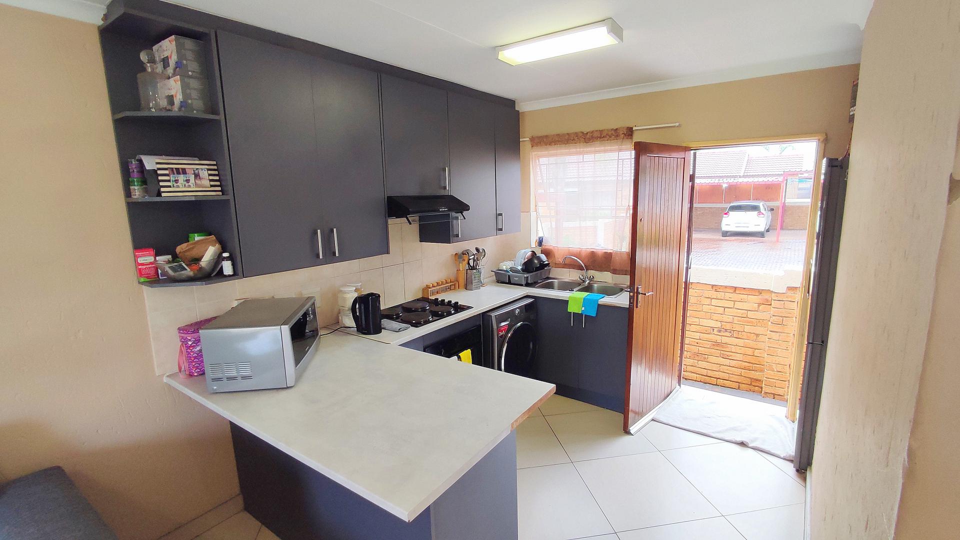  of property in Heuwelsig Estate